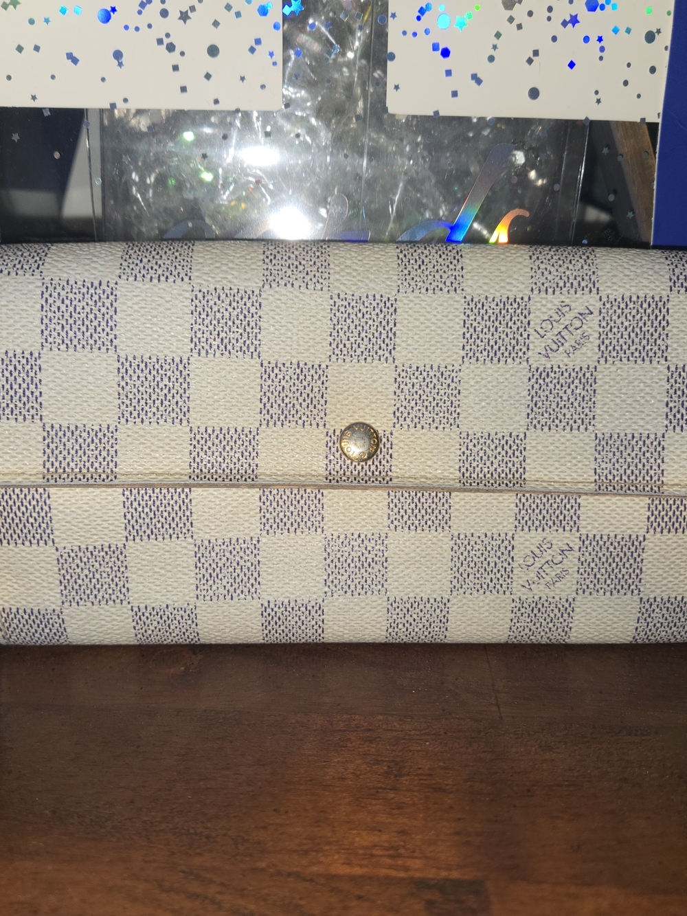 ✨️ Louis Vuitton Damier Azur Sarah wallet✨️